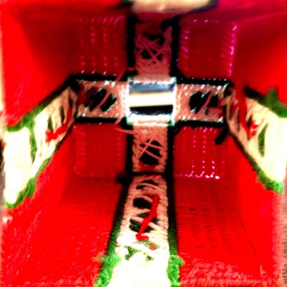 Vintage Needle Point Christmas Tissue Box Cover - Picture 5 of 5